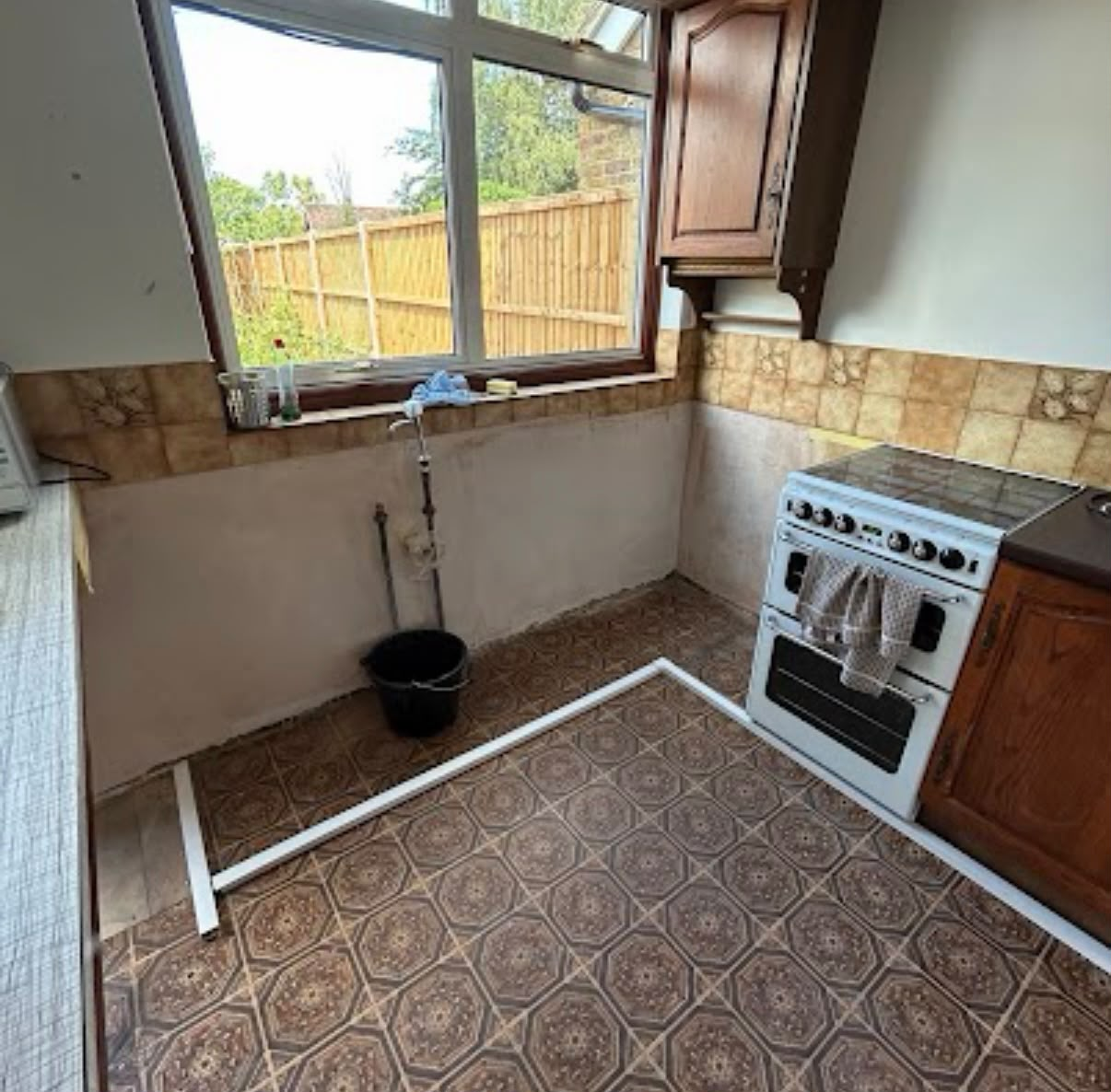 Kitchen before damp proofing treatment